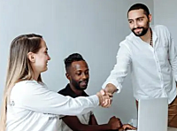 找第三方客服外包服务商的方法和技巧