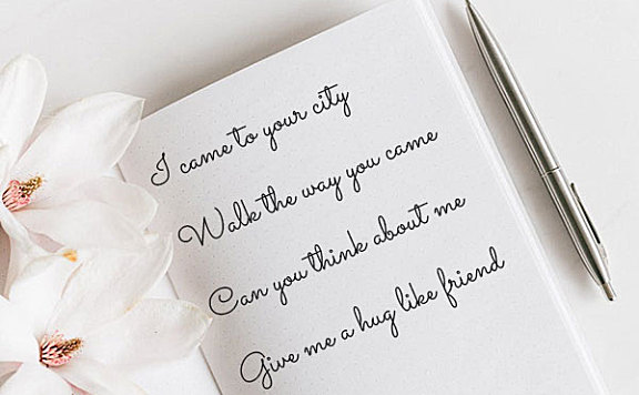 Sacramento字体包在线下载，电商包装设计印花免费可商用